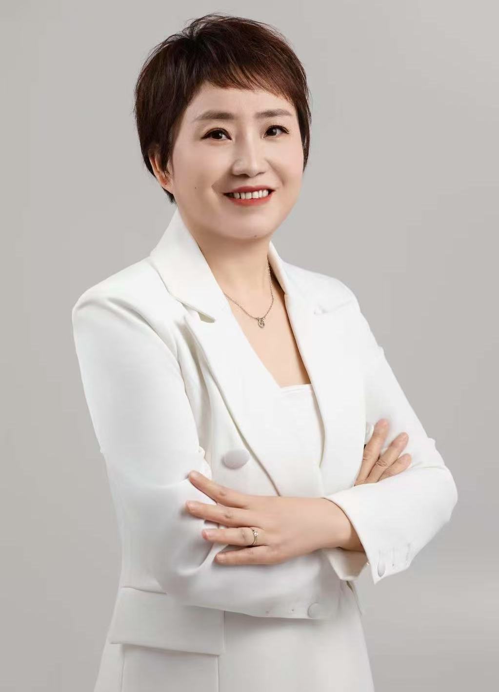 何晓炜